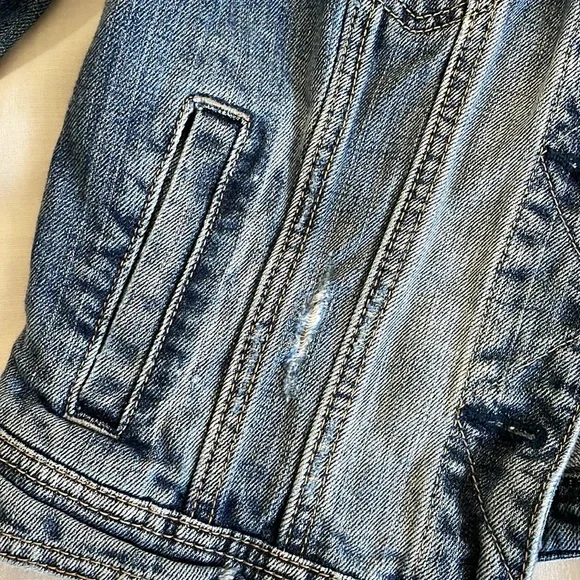 Medium blue Jean jacket. Great condition - Picture 3 of 4